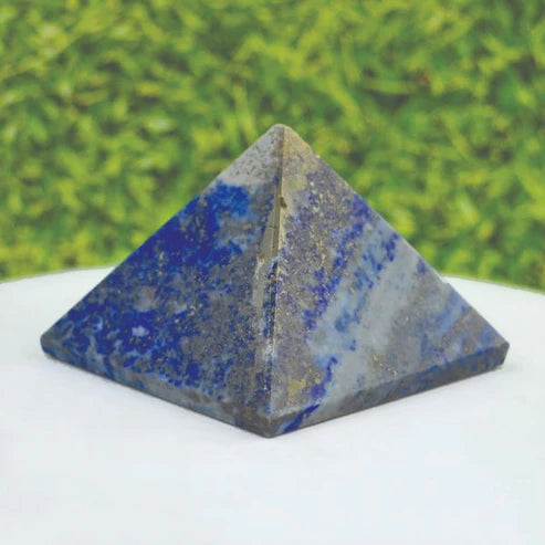 Lapis_lazuli_pyramid_for_wisdom_and_spiritual_clarity